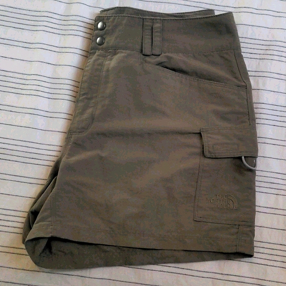 North Face Hiking Shorts - Picture 1 of 5